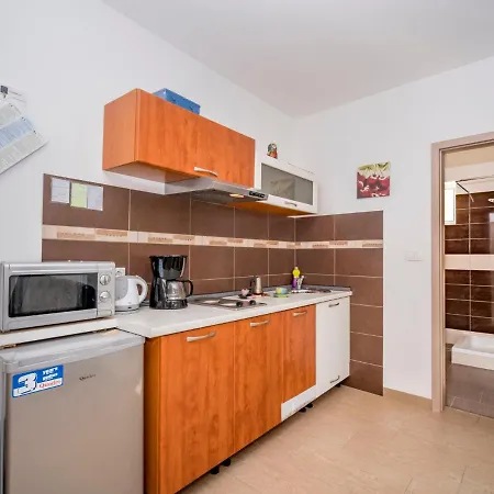 Apartamento B&b-4 By Interhome